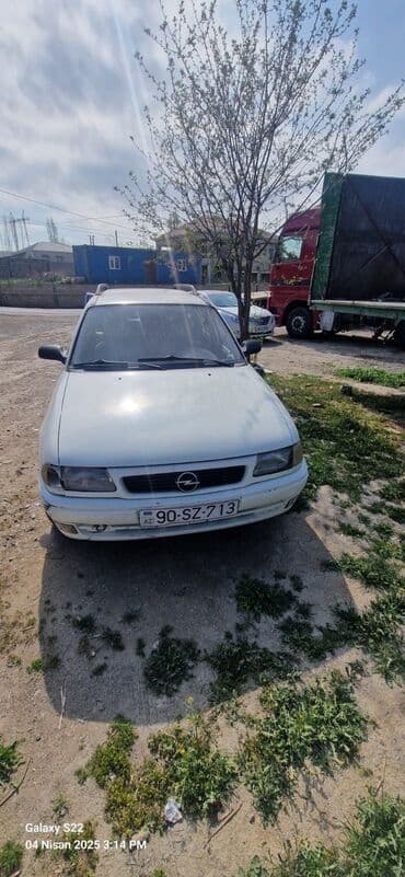 chevrolet azerbaijan satis merkezi: Opel Astra: 1.7 l | 1994 il 1714019191 km Sedan — 4