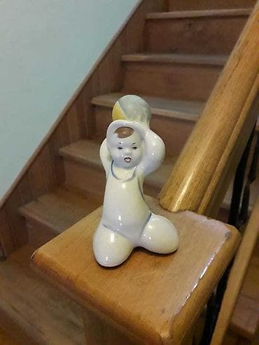 heykel: Фарфоровая Статуэтка СССР Мальчик с мячом Полонне ЗХК 1960 -е — 1