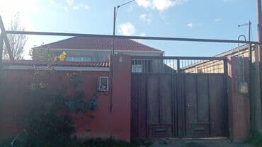 Həyət evi alıram: Həyət evi satılır/: məhəllə içində, hündür hasarlı, geniş dəmir — 1