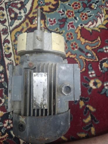 isti pol borulari: 0.75 kW (sıfır yetmiş beşlik) gücündə, 3 fazalı (380V) orijinal rus — 4