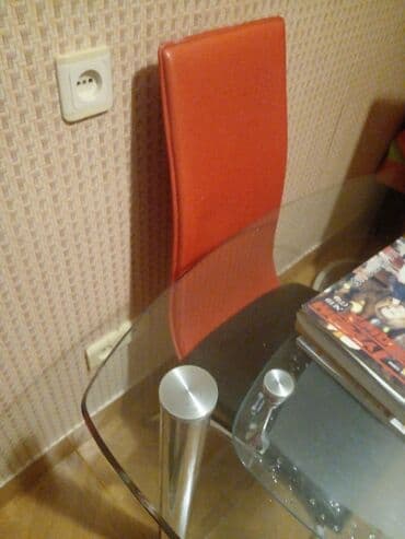 metbex stol ve stullari: КУХОННЫЙ СТОЛ, СТЕКЛЯННЫЙ. НОВЫЙ. Продается за 250м. ТРЕУГОЛЬНЫЙ СТОЛ — 8