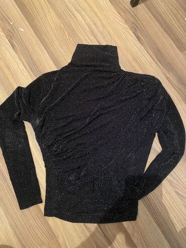 köyney: Qadınlar üçün qara rəngli boğazlı bluz/svitşot. - Parlaq iplikli — 1