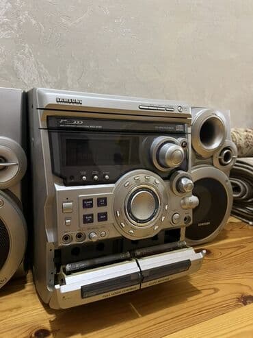 купить алису в баку: Samsung mini audio sistem – 3 hissəli Hi‑Fi mərkəz - İki ədəd güclü — 5