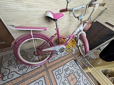 20 velosiped: Usaq velosipedidi balkonda qalib.tekerinin biri boshalib.30 azn — 2