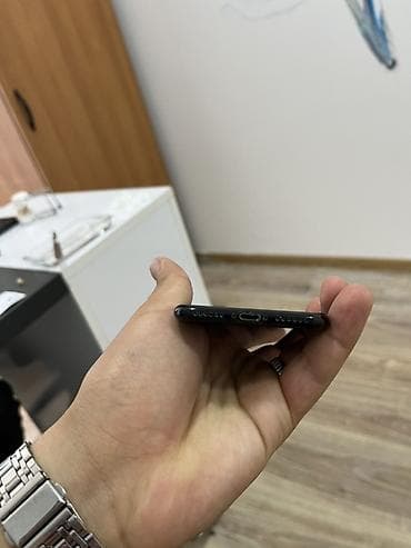 ucuz kalonka satisi: IPhone 7, Qara, Barmaq izi — 7