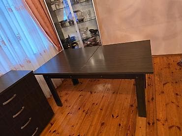 usdol: Masa və oturacaqlar — 1