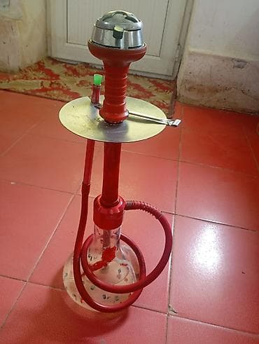 Salam şüşesinde biraz çatı var işlek vezyetdedi,,,,,,Qırmızı nərgilə