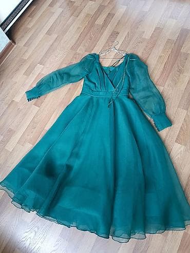 Nizami Mallda yerləşən Adress butikdən alınıb rəngi ot yaşılıdır — 1