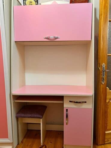 Beşiklər: Oğlan və qız üçün, Siyirməli, Yazı masası, Stullar ilə — 1