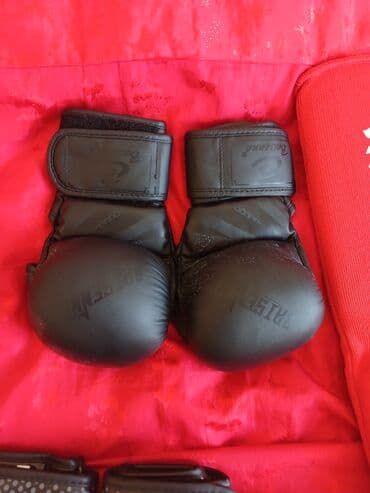 Нарды: Boks əlcəyi – qara rəng - Model: RINGEN (loqo üzərində “RINGEN” — 1