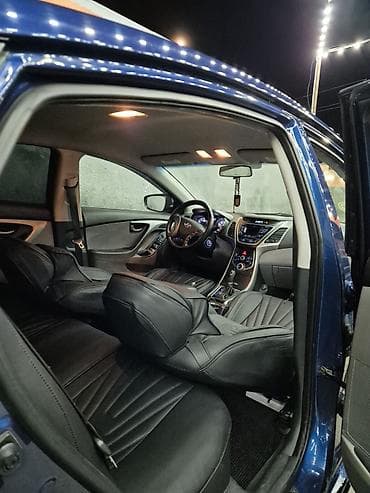 hyundai accent 2012: Hyundai Elantra: 1.8 l | 2014 il Sedan — 4