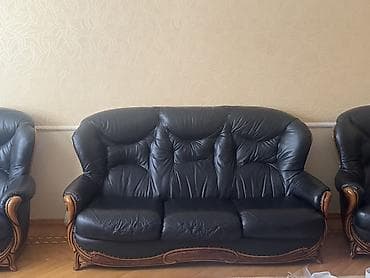 2 divan 2 kreslo hem ofis ucun hem ev ucundur temiz deridir ve goz