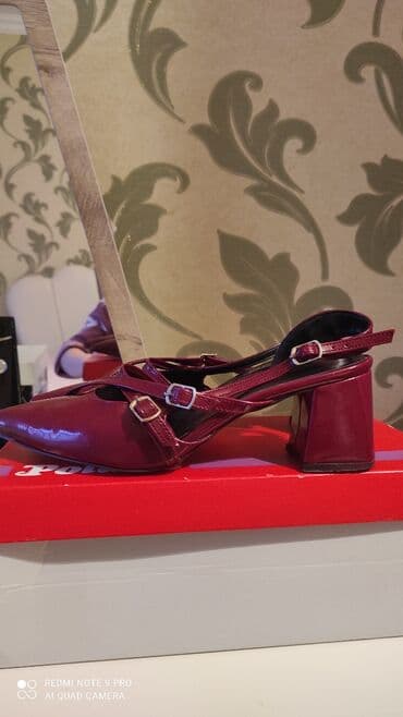 ağ ayaqqabı: Qadın ayaqqabıları – 2 model 1) Bej rəngli, parlaq laklı klassik — 4