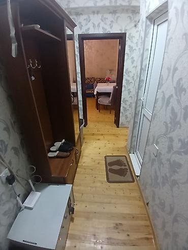 kiraye boş ev: 3 otaqlı, tam mebelli mənzil (şəkillərdəki komplektlə) - Geniş qonaq — 6
