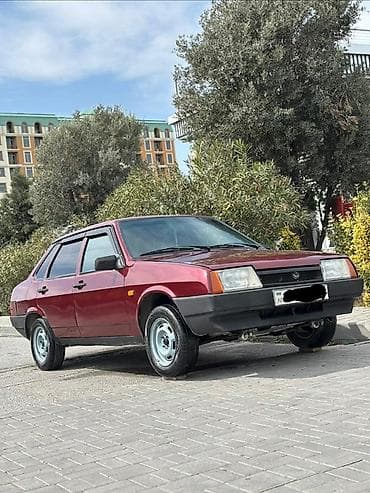 Salam işə evə sürürəm iş yerim yaxın olduğu üçün satıram ekranı təzə