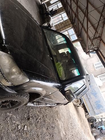 2.2 cdi mator: Off-road SUV – qara rəng, 5 qapı, sərt kuzovlu, dərindən klirensli — 3