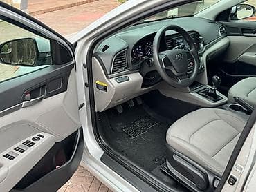 hyundai 4500: Hyundai Elantra: 0.2 l | 2018 il Sedan — 10