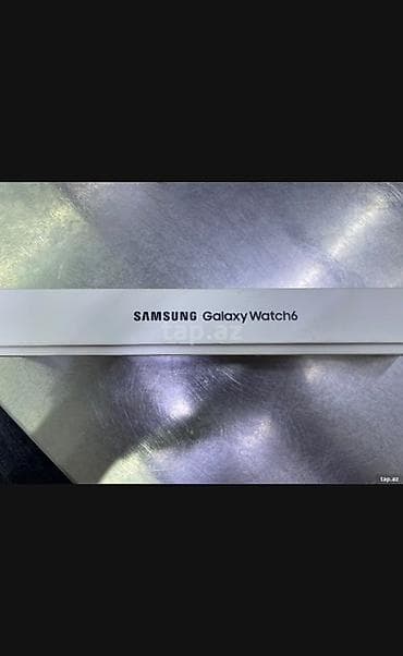quba telfonlar: Dairəvi displeyə və gümüşü korpusa malik Samsung Galaxy Watch6 ağıllı — 3