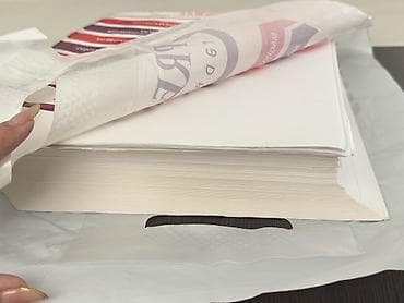 A4 kağızıdır, paket yeni açılıb, çox az istifadə olunub