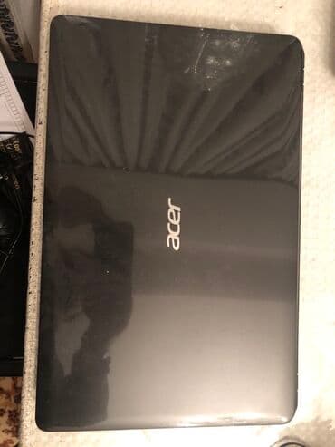 en ucuz netbook: Acer noutbuk Xüsusiyyətlər: - Seriya: Acer (şəkildə loqo) - Korpus — 1