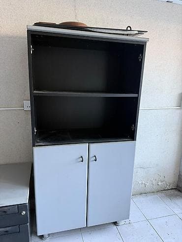 ofis şkafları: Qiymet hamisi 150 Azn Ofis mebelləri dəsti Tərkib: - 2 qapılı — 3