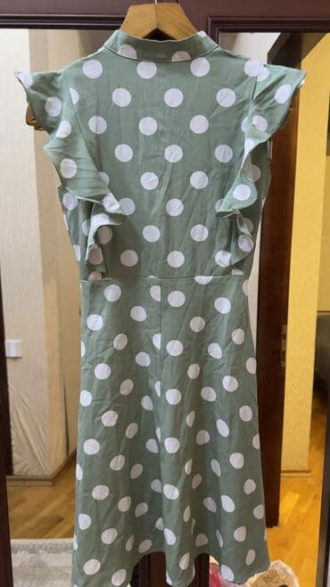 женская блуза в горошек: Açar təsviri: - Qadın paltarı, yaşıl (səssiz/zeytun tonu) fon üzərində — 2