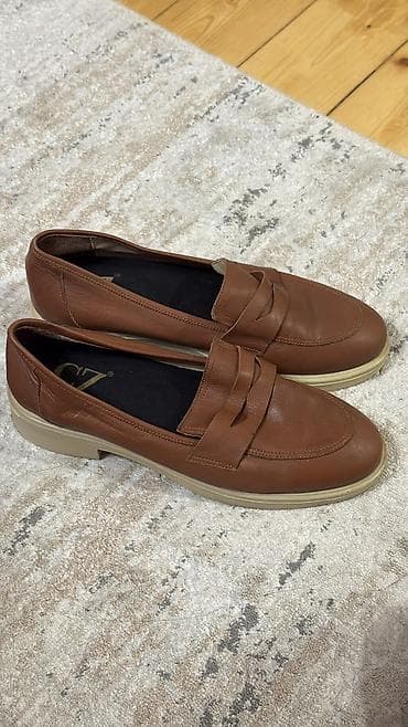 Босоножки, сандалии, шлепанцы: Təmiz dəri 
Geyinilməyib. Ölçü 40 — 1