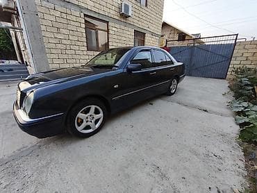 mercedes şessot: Mercedes-Benz E-Class: 2 l | 1996 il Sedan — 3