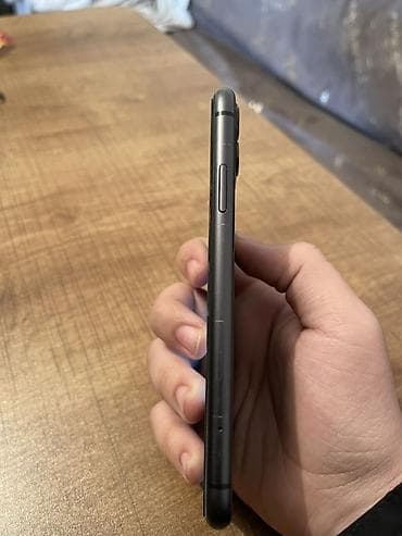 1 saat limitsiz internet: IPhone 11, 128 GB, Qara, Face ID — 5