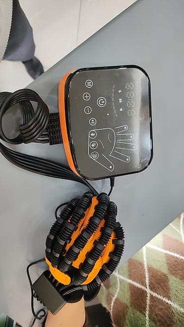 Tonometrlər: Reabilitasiya üçün avtomatik əl reabilitasiya əlcəyi və idarəetmə — 2