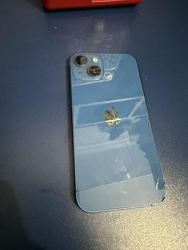 ipad pro 3: IPhone 13, Mavi, Qırıq — 1