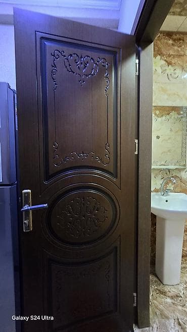 qab aliram: Klassik üslubda otaq qapısı - Material: tünd rəngli ağac teksturalı — 2