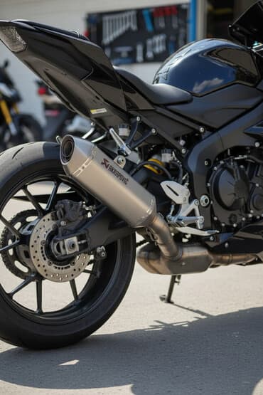 Motosiklet üçün universal egzoz sistemi – Akrapovič tipli səsboğucu və