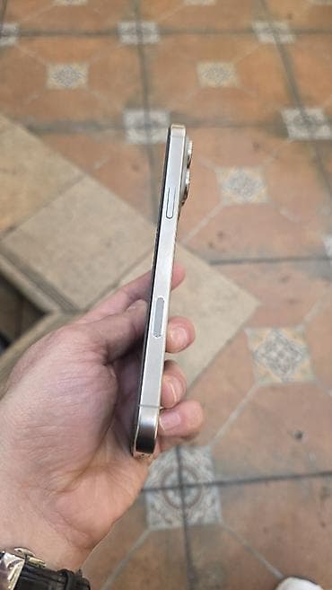 Elektronika: IPhone 16 Pro Max, 256 GB, Natural Titanium, Face ID — 3