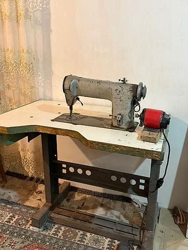 barter mawin: Sənaye tikiş maşını – stol və pedalla birlikdə komplekt — 1