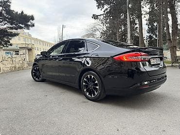 Aksesuarlar və tüninq: Ford Fusion SE sedan - Korpus rəngi: qara, xrom detallı ön barmaqlıq — 7
