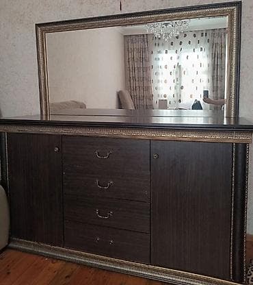 Komodlar: Güzgülü — 2