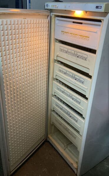 холодильник для мороженого: Dik tipli dondurucu şkaf - Marka/model: üst paneldə idarə düymələri — 1