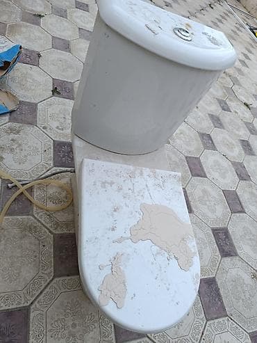 hamam xoncasi: Unitaz – birgə çənli model - Materiaal: keramika (porşelen), üstündə — 1