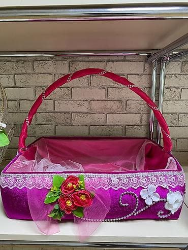 Bəzəkli səbətlər və nişan xonçaları Cəmi 1 dəfə işlənib hər biri.2 at lalafo.az Bəzəkli səbətlər və nişan xonçaları Cəmi 1 dəfə işlənib hər biri.2