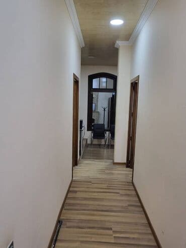 xacmaz obyekt: Azadliq metrosunun yaxınlığında təmirli obyekt ümumi sahəsi 110 kv,m — 23