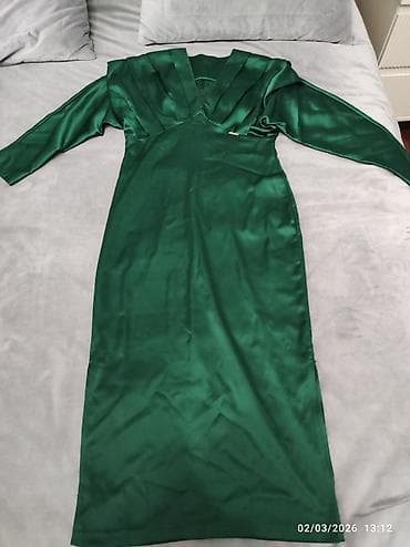 Zümrüd-yaşıl rəngdə qadın donu, bir dəfə geyinilib, qiymətdə lalafo.az -da Zümrüd-yaşıl rəngdə qadın donu, bir dəfə geyinilib, qiymətdə