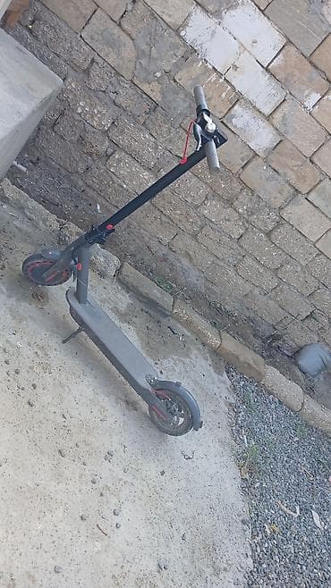 Elektrikli skuter – qatlanan şəhər modeli Xüsusiyyətlər: - Elektrik — 2