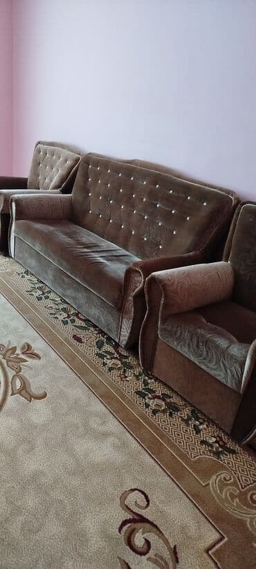 islemis divan: Divan, kreslo 2 kreslo və 2 divan, divanlar biri 3 nəfərlik, biri 2 — 1
