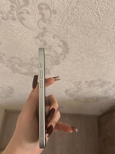 Video oyunlar və konsollar: IPhone 15, 128 GB, Ağ, Face ID — 3