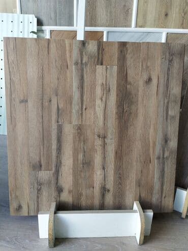 taxta çornu pol: Məhsul: Laminat döşəmə paneli - Rəng və dizayn: Təbii palıd — 1