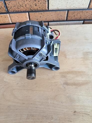 Paltaryuyan maşın üçün elektrik mühərriki - Universal tip kollektor