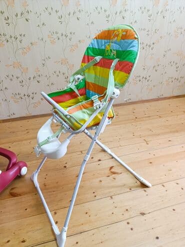 uşaq ucun yemek stolu: Uşaq yemək stulu - Rəngli zolaqlı oturacaq, arxasında zürafə naxışı - — 2