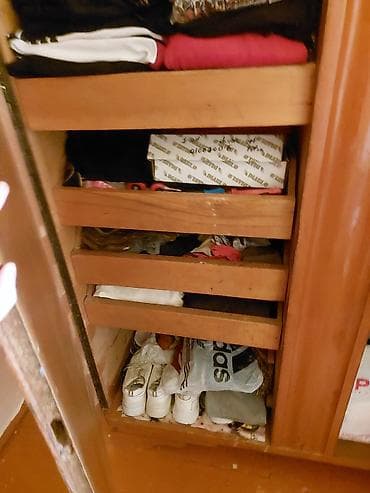 Мебель для дома: Taxta paltar şkafı - Klassik iki bölməli quruluş: bir tərəf asılqan — 1