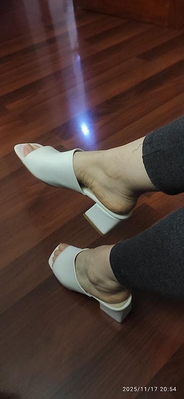 Tuflilər: Ölçü: 37, rəng - Ağ, Yeni — 9